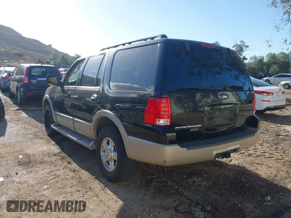 2006 Ford Expedition Eddie Bauer with VIN 1FMPU17566LA82636, listed as a IAAI auction lot 41701275 with 115,076 mi miles. Bid and sale history available at carsss.com. Image 3.