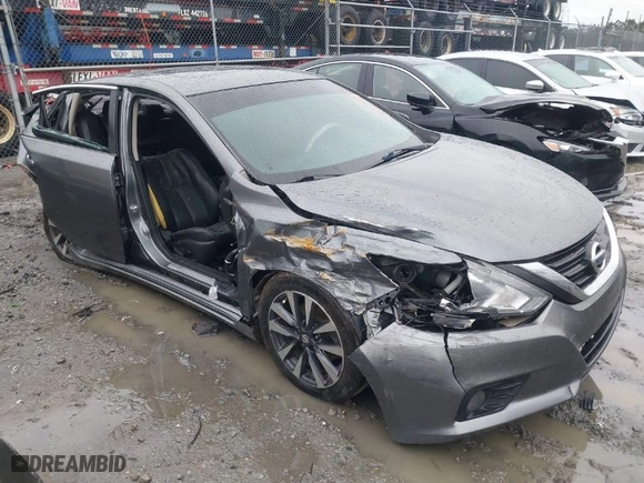 2017 Nissan Altima 2.5 SV with VIN 1N4AL3AP9HC200738, listed as a IAAI auction lot 41619004 with 194,304 mi miles. Bid and sale history available at carsss.com. Image 1.