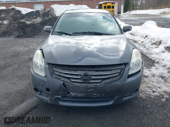 2010 Nissan Altima 3.5 SR with VIN 1N4BL2AP3AN498115, listed as a IAAI auction lot 41635744 with 174,879 mi miles. Bid and sale history available at carsss.com. Image 6.