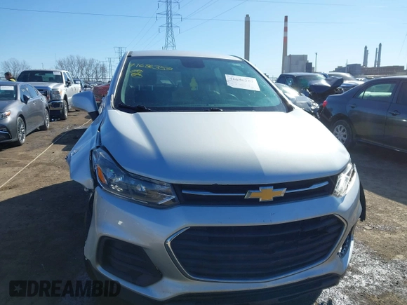 2019 Chevrolet Trax LS with VIN 3GNCJNSB5KL196519, listed as a IAAI auction lot 41686357 with 117,162 mi miles. Bid and sale history available at carsss.com. Image 13.