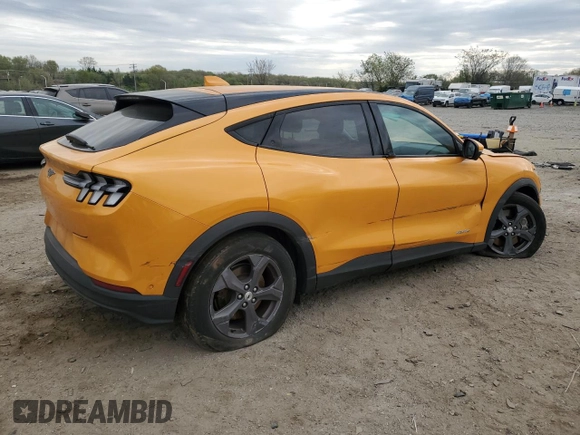 2022 Ford Mustang Mach-E Select z VIN 3FMTK1RM5NMA58236, wystawiony jako Copart lot #53661975 z przebiegiem 36 561 mil mil oraz Szkoda całkowita • Salvage title. Historia ofert i sprzedaży dostępna na DreamBid. Obrazek 3.