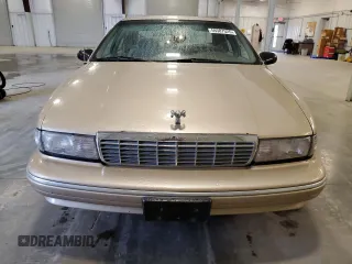 1996 Chevrolet Caprice 1SA Special Value z VIN 1G1BL52W2TR126674, wystawiony jako Copart lot #59387525 z przebiegiem Nie podano mil oraz Czysty tytuł • Clean title. Historia ofert i sprzedaży dostępna na DreamBid. Obrazek 5.