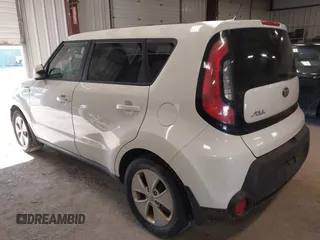 2015 Kia Soul with VIN KNDJN2A20F7779272, listed as a IAAI auction lot 41901719 with 204,682 mi miles. Bid and sale history available at carsss.com. Image 3.