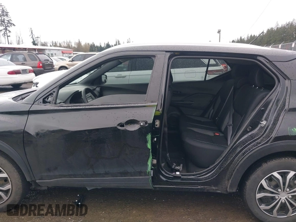 2019 Nissan Kicks SR with VIN 3N1CP5CU8KL566131, listed as a IAAI auction lot 41871449 with 41,041 mi miles and . Bid and sale history available at carsss.com. Image 15.