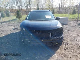 2015 Nissan Rogue SV z VIN 5N1AT2MV5FC909139, wystawiony jako IAAI lot #42085769 z przebiegiem 94 030 mil mil oraz . Historia ofert i sprzedaży dostępna na DreamBid. Obrazek 13.