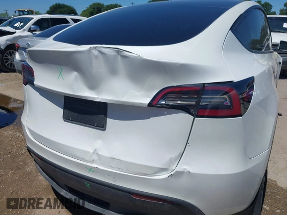 2022 Tesla Model Y Long Range z VIN 7SAYGDEE3NF426481, wystawiony jako IAAI lot #42076729 z przebiegiem 21 648 mil mil oraz . Historia ofert i sprzedaży dostępna na DreamBid. Obrazek 6.