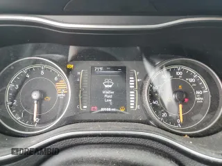 2020 Jeep Cherokee Latitude Plus with VIN 1C4PJLLB2LD528551, listed as a Copart auction lot 53190595 with 89,188 mi miles and Salvage title. Bid and sale history available at DreamBid. Image 9.