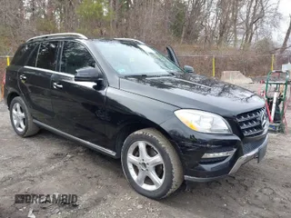 2013 Mercedes-Benz M ML 350 with VIN 4JGDA5HB4DA205561, listed as a IAAI auction lot 42006746 with 267,346 mi miles. Bid and sale history available at carsss.com. Image 1.