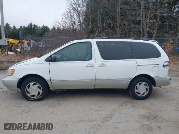 2000 Toyota Sienna LE with VIN 4T3ZF13C4YU233128, listed as a IAAI auction lot 41973322 with 117,577 mi miles. Bid and sale history available at carsss.com. Image 14.