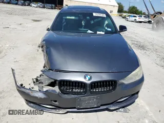 2012 BMW 3 Series 328i z VIN WBA3A5C58CF349372, wystawiony jako Copart lot #74259184 z przebiegiem Nie podano mil oraz Szkoda całkowita • Salvage title. Historia ofert i sprzedaży dostępna na DreamBid. Obrazek 5.
