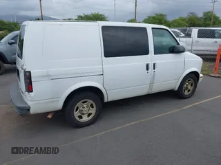 2005 Chevrolet Astro Cargo z VIN 1GCDM19X95B117941, wystawiony jako IAAI lot #41787724 z przebiegiem 118 617 mil mil oraz . Historia ofert i sprzedaży dostępna na DreamBid. Obrazek 4.