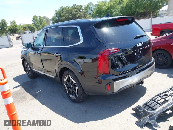 2025 Kia Telluride S with VIN 5XYP64GC4SG623557, listed as a IAAI auction lot 42385589 with 1,538 mi miles and . Bid and sale history available at DreamBid. Image 3.