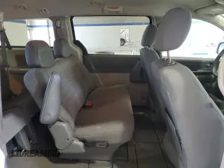 2008 Chrysler Town & Country LX with VIN 2A8HR44HX8R750841, listed as a Copart auction lot 53857515 with 157,460 mi miles and Salvage Title. Bid and sale history available at carsss.com. Image 11.