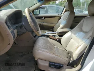 2001 Volvo V70 with VIN YV1SZ58D611040902, listed as a Copart auction lot 53650935 with 0 mi miles and Salvage Title. Bid and sale history available at carsss.com. Image 7.