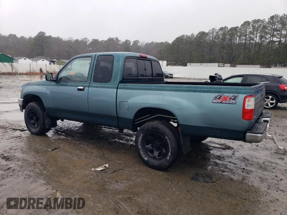1997 Toyota T100 DX with VIN JT4UN22D2V0046483, listed as a Copart auction lot 45107095 with 247,665 mi miles and Clean Title. Bid and sale history available at DreamBid. Image 2.