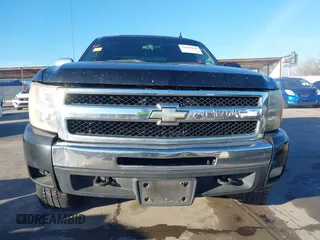2007 Chevrolet Silverado 1500 LT w/2LT with VIN 2GCEC19J271675569, listed as a IAAI auction lot 41648141 with 293,825 mi miles. Bid and sale history available at carsss.com. Image 12.