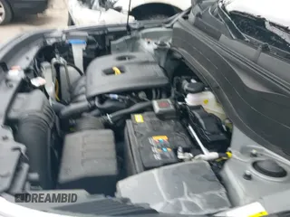 2025 Kia Seltos EX z VIN KNDERCAA3S7768716, wystawiony jako IAAI lot #43289175 z przebiegiem 7 341 mil mil oraz . Historia ofert i sprzedaży dostępna na DreamBid. Obrazek 19.