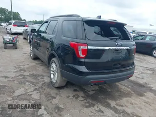 2017 Ford Explorer z VIN 1FM5K8B87HGE27594, wystawiony jako IAAI lot #42686352 z przebiegiem 93 173 mil mil oraz . Historia ofert i sprzedaży dostępna na DreamBid. Obrazek 3.