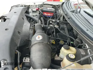 2005 Ford F-150 XL с VIN 1FTRF12255NB23961, выставлен на аукционе IAAI как лот 43085227 с пробегом 149 045 миль миль и . История ставок и продаж доступна на DreamBid. Изображение 12.