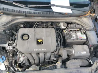 2018 Hyundai Elantra SE z VIN 5NPD74LF7JH351495, wystawiony jako IAAI lot #42154435 z przebiegiem 178 925 mil mil oraz . Historia ofert i sprzedaży dostępna na DreamBid. Obrazek 10.