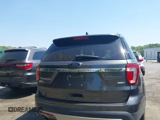 2017 Ford Explorer XLT z VIN 1FM5K8DH2HGD94422, wystawiony jako IAAI lot #42061496 z przebiegiem 104 808 mil mil oraz . Historia ofert i sprzedaży dostępna na DreamBid. Obrazek 16.