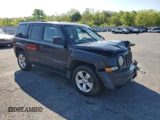 2011 Jeep Patriot Latitude z VIN 1J4NF1GB0BD131856, wystawiony jako Copart lot #56222005 z przebiegiem 172 231 mil mil oraz Szkoda całkowita • Salvage title. Historia ofert i sprzedaży dostępna na DreamBid. Obrazek 4.