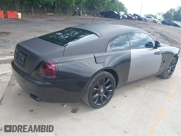 2017 Rolls-Royce Wraith z VIN SCA665C52HUX86814, wystawiony jako IAAI lot #41588718 z przebiegiem 11 277 mil mil oraz . Historia ofert i sprzedaży dostępna na DreamBid. Obrazek 4.