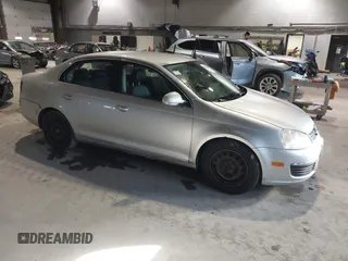 2005 Volkswagen Jetta 2.5L with VIN 3VWRG71KX5M621338, listed as a IAAI auction lot 41103449 with 210,749 mi miles and . Bid and sale history available at DreamBid. Image 1.