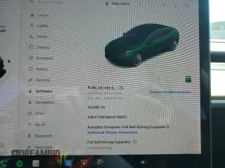 2018 Tesla Model 3 Long Range Battery z VIN 5YJ3E1EB4JF116531, wystawiony jako Copart lot #55609755 z przebiegiem 63 695 mil mil oraz Szkody całkowita. Historia ofert i sprzedaży dostępna na DreamBid. Obrazek 9.