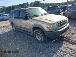 2001 Ford Explorer XLS z VIN 1FMZU62E71UB61118, wystawiony jako IAAI lot #42491725 z przebiegiem 160 280 mil mil oraz . Historia ofert i sprzedaży dostępna na DreamBid. Obrazek 1.