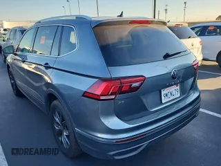 2024 Volkswagen Tiguan SE with VIN 3VV3B7AX5RM107598, listed as a IAAI auction lot 42796418 with 25,762 mi miles and . Bid and sale history available at DreamBid. Image 18.