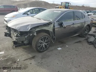2024 Toyota Camry SE with VIN 4T1S11AK6RU918624, listed as a Copart auction lot 50186385 with 13,746 mi miles and Salvage Title. Bid and sale history available at carsss.com. Image 1.