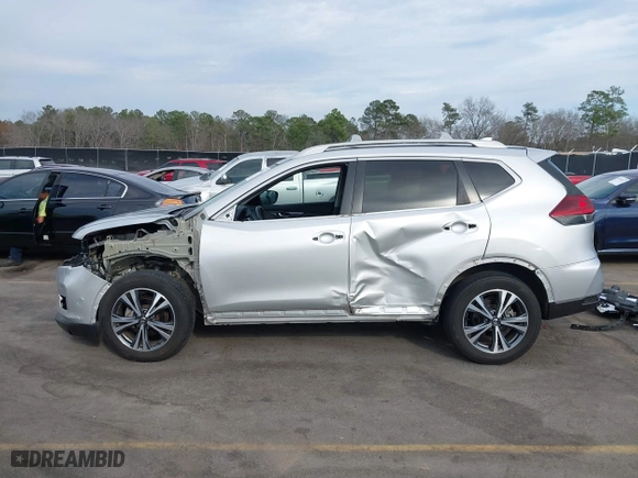 2019 Nissan Rogue SL with VIN 5N1AT2MT9KC792304, listed as a IAAI auction lot 41684807 with 27,513 mi miles. Bid and sale history available at carsss.com. Image 15.