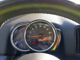 2019 MINI Countryman Cooper z VIN WMZYS7C5XK3F45978, wystawiony jako IAAI lot #42388194 z przebiegiem 62 725 mil mil oraz . Historia ofert i sprzedaży dostępna na DreamBid. Obrazek 7.