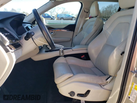 2017 Volvo XC90 Momentum with VIN YV4A22PK0H1171397, listed as a Copart auction lot 47424555 with 122,232 mi miles and Salvage Title. Bid and sale history available at DreamBid. Image 7.