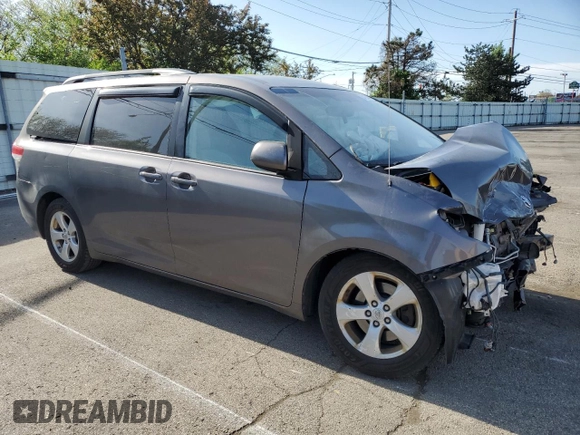 2013 Toyota Sienna LE AAS with VIN 5TDKK3DC8DS285333, listed as a Copart auction lot 54120625 with 136,389 mi miles and Salvage title. Bid and sale history available at DreamBid. Image 4.