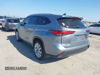 2023 Toyota Highlander L with VIN 5TDKDRAH9PS002343, listed as a IAAI auction lot 41607915 with 105,237 mi miles and . Bid and sale history available at DreamBid. Image 3.