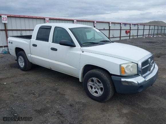 2005 Dodge Dakota SLT with VIN 1D7HW48K85S225394, listed as a IAAI auction lot 41718760 with 227,062 mi miles. Bid and sale history available at carsss.com. Image 1.