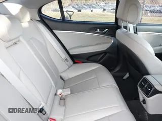 2019 Genesis G70 Advanced with VIN KMTG64LA7KU027220, listed as a IAAI auction lot 41133708 with 50,987 mi miles and . Bid and sale history available at DreamBid. Image 8.
