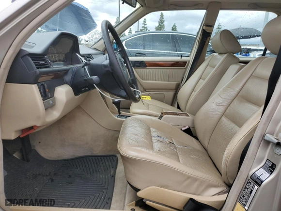 1995 Mercedes-Benz E Class with VIN WDBEA32E0SC249878, listed as a Copart auction lot 48999315 with NaN miles and Clean Title. Bid and sale history available at carsss.com. Image 7.