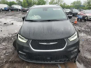 2022 Chrysler Pacifica Touring L with VIN 2C4RC1BGXNR190806, listed as a Copart auction lot 56557535 with 47,170 mi miles and Salvage Title. Bid and sale history available at DreamBid. Image 5.