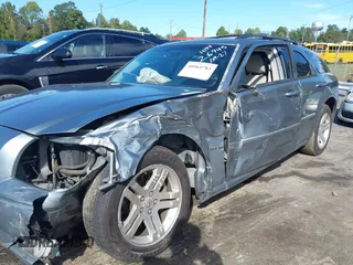 2007 Dodge Magnum R/T with VIN 2D4GV572X7H655828, listed as a IAAI auction lot 40561783 with 166,143 mi miles and . Bid and sale history available at carsss.com. Image 6.