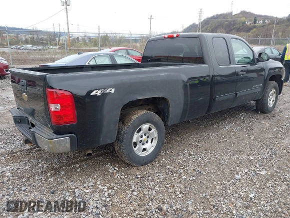 2011 Chevrolet Silverado 1500 LT with VIN 1GCRKSE07BZ441855, listed as a IAAI auction lot 41958383 with 222,990 mi miles and . Bid and sale history available at DreamBid. Image 4.