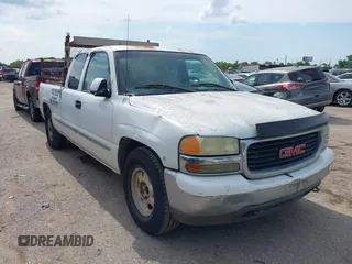2002 GMC Sierra 1500 SLE z VIN 2GTEC19V121373380, wystawiony jako IAAI lot #42372128 z przebiegiem 319 144 mil mil oraz . Historia ofert i sprzedaży dostępna na DreamBid. Obrazek 1.