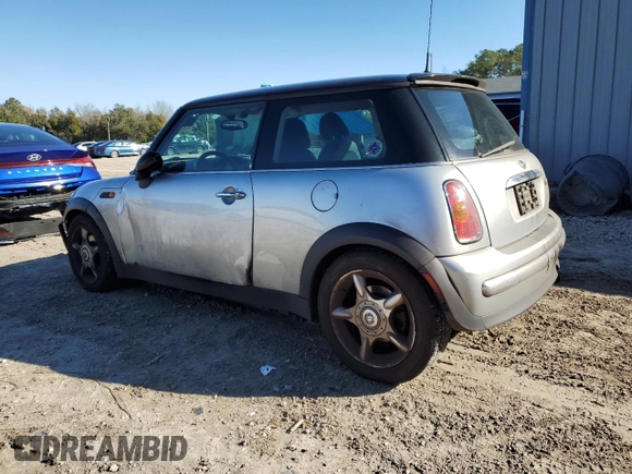 2003 MINI Hardtop with VIN WMWRC33473TC46514, listed as a Copart auction lot 89073385 with 208,111 mi miles and Clean title. Bid and sale history available at DreamBid. Image 2.
