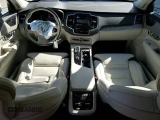 2025 Volvo XC90 Ultimate Bright Theme with VIN YV4062PF0S1296877, listed as a Copart auction lot 48514225 with 8,546 mi miles and Salvage Title. Bid and sale history available at carsss.com. Image 8.