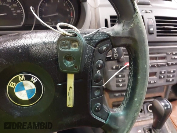 2004 BMW X3 3.0i z VIN WBXPA934X4WA65087, wystawiony jako IAAI lot #42096318 z przebiegiem 175 859 mil mil oraz . Historia ofert i sprzedaży dostępna na DreamBid. Obrazek 11.