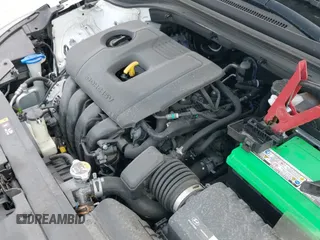 2019 Hyundai Elantra SEL z VIN 5NPD84LF5KH446507, wystawiony jako IAAI lot #41951219 z przebiegiem 32 877 mil mil oraz . Historia ofert i sprzedaży dostępna na DreamBid. Obrazek 19.