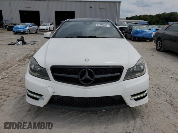 2013 Mercedes-Benz C 250 с VIN WDDGJ4HB9DG062718, выставлен на аукционе Copart как лот 57446365 с пробегом 133 762 миль миль и Списание • Salvage title. История ставок и продаж доступна на DreamBid. Изображение 5.