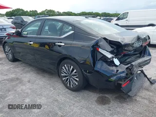 2024 Nissan Altima SV z VIN 1N4BL4DV6RN306672, wystawiony jako IAAI lot #42346382 z przebiegiem 36 491 mil mil oraz . Historia ofert i sprzedaży dostępna na DreamBid. Obrazek 3.